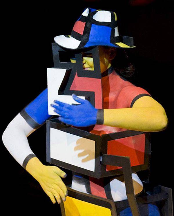 狂放美国模特性感人体艺术照片