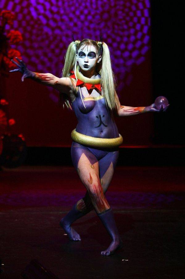 狂放美国模特性感人体艺术照片