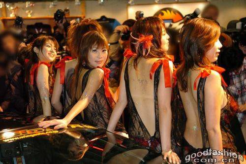 性感车模之人体彩绘图片