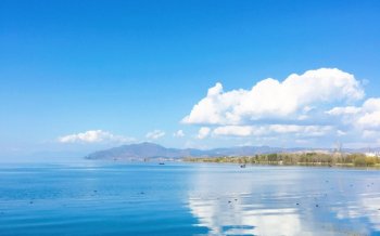湛蓝的天空图片唯美风景壁纸
