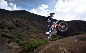 KTM 350 Freeride越野摩托车宽屏高清壁纸