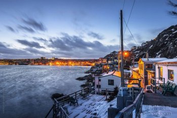 冰雪下城市的风光摄影