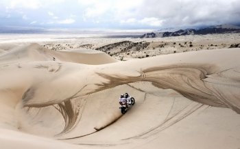 2013年达喀尔拉力赛精彩宽屏壁纸