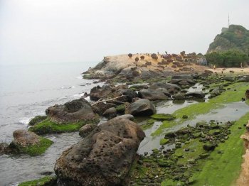 怪石美景桌面壁纸