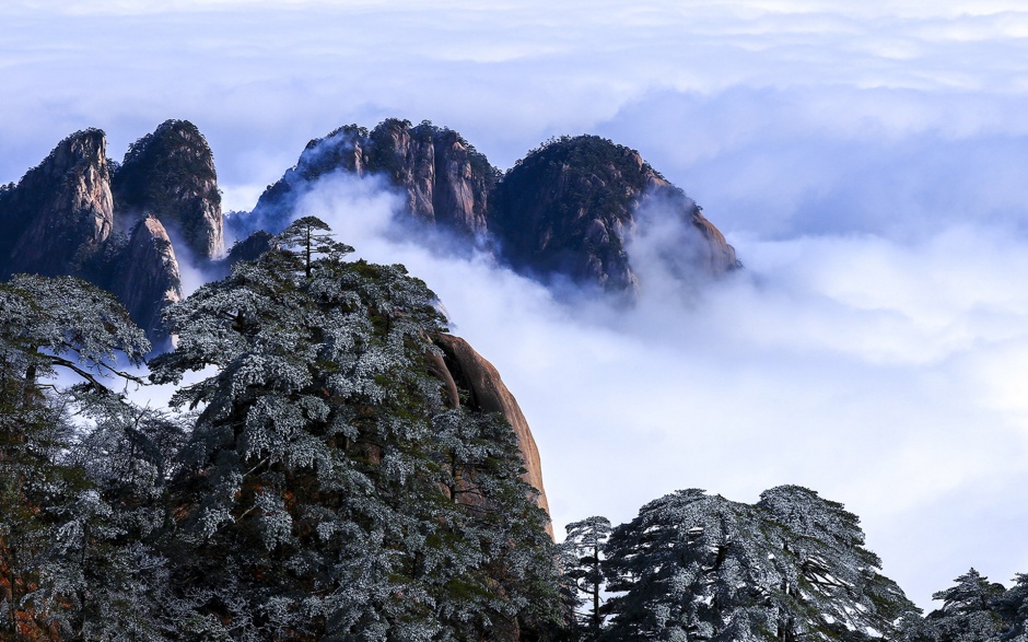 崇山峻岭迷人风景宽屏图片