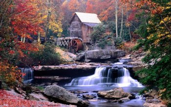 山水间的木屋高清自然风景桌面壁纸
