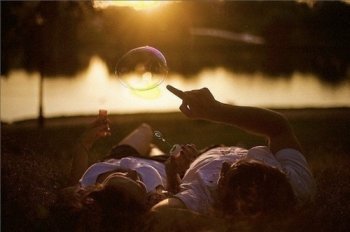 夕阳下的甜蜜爱侣晚霞图片合集