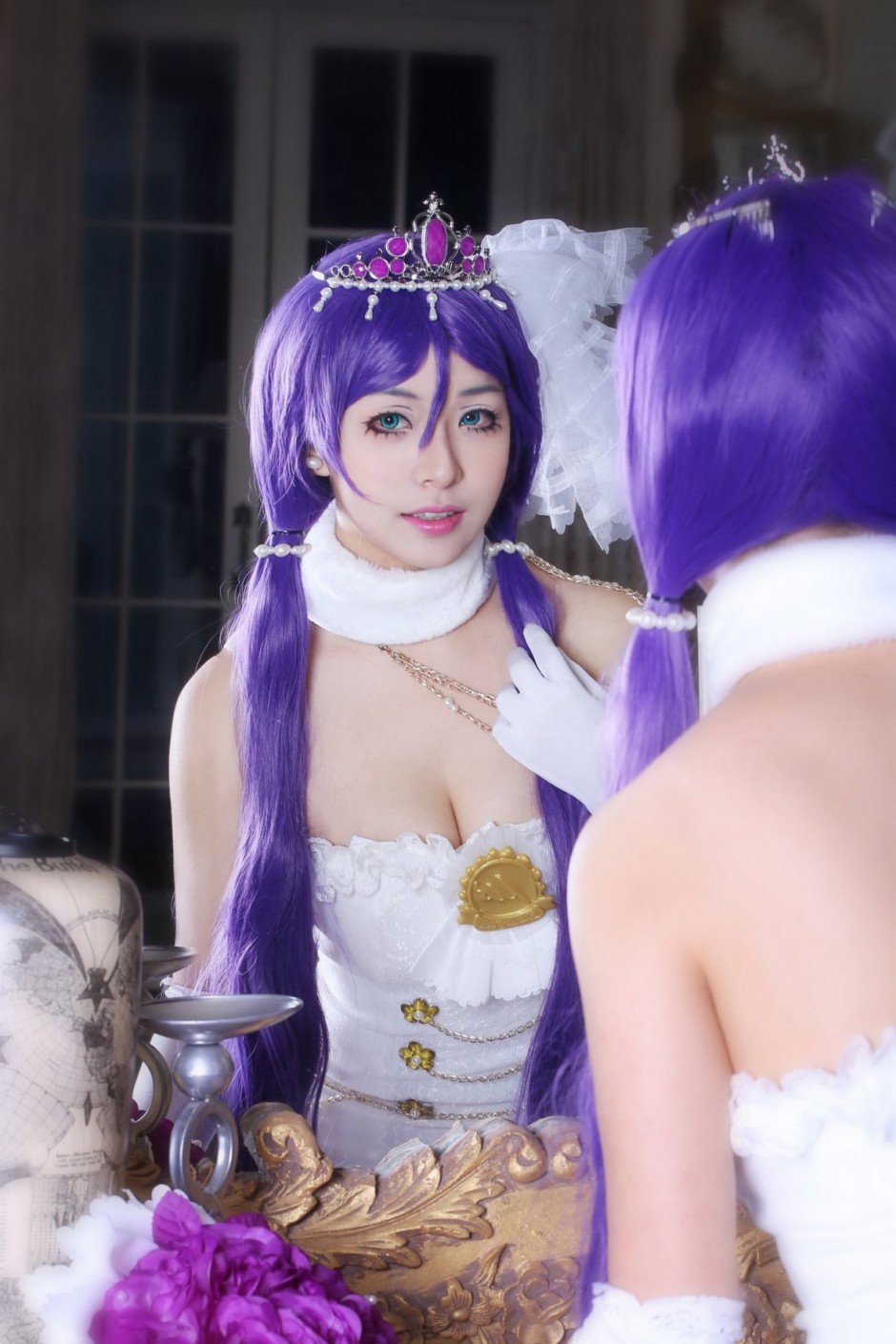 丰满的东条希cosplay美女图片