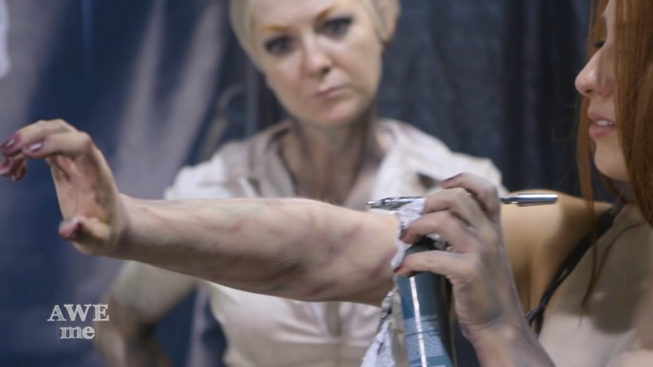 惊悚的僵尸护士cos图片集锦