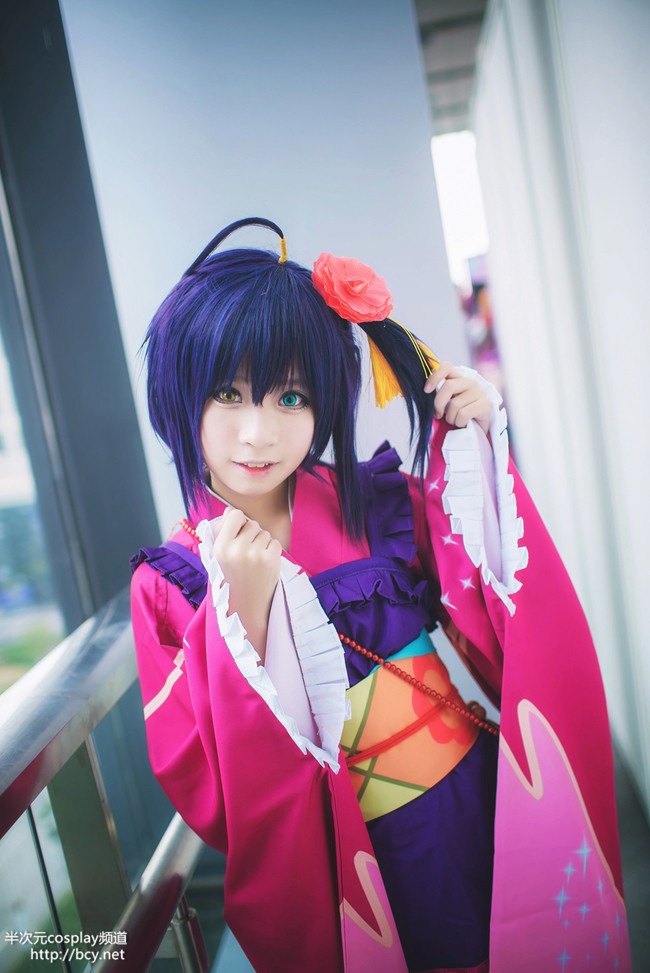 萌妹小鸟游六花cosplay图片