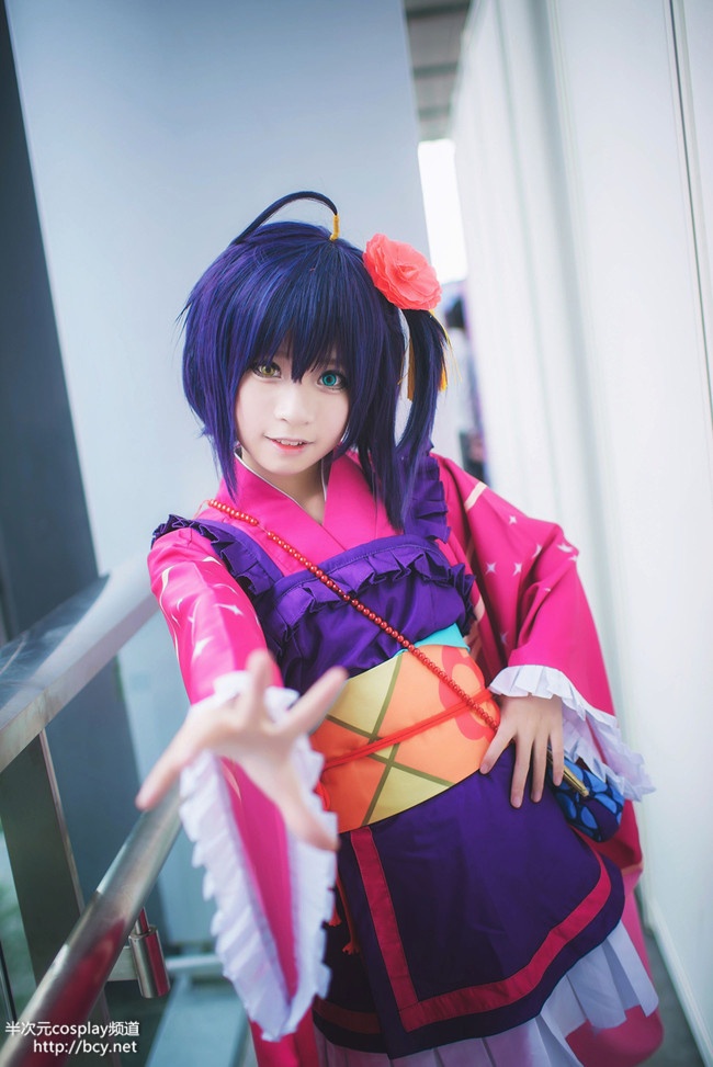 萌妹小鸟游六花cosplay图片