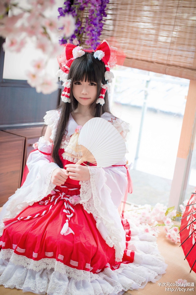 博丽灵梦东方cos高清图片