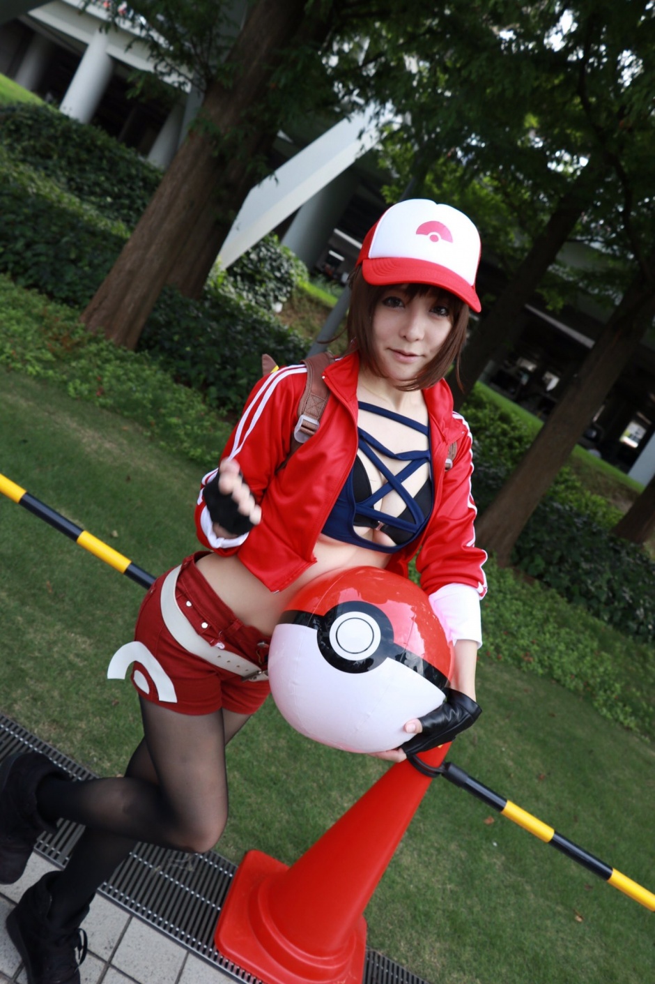 宠物训练师cosplay美女图片