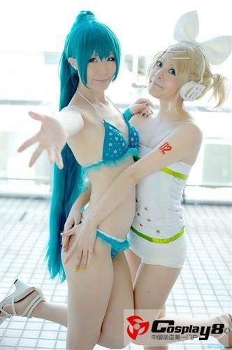 泳装美女性感cosplay初音未来