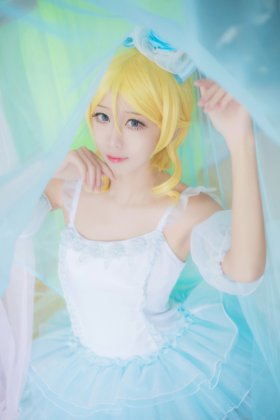 粉色萌妹cosplay写真摄影