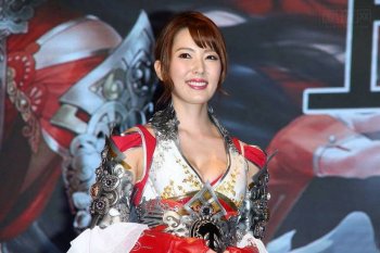 美女波多野结衣Cosplay活动照图片