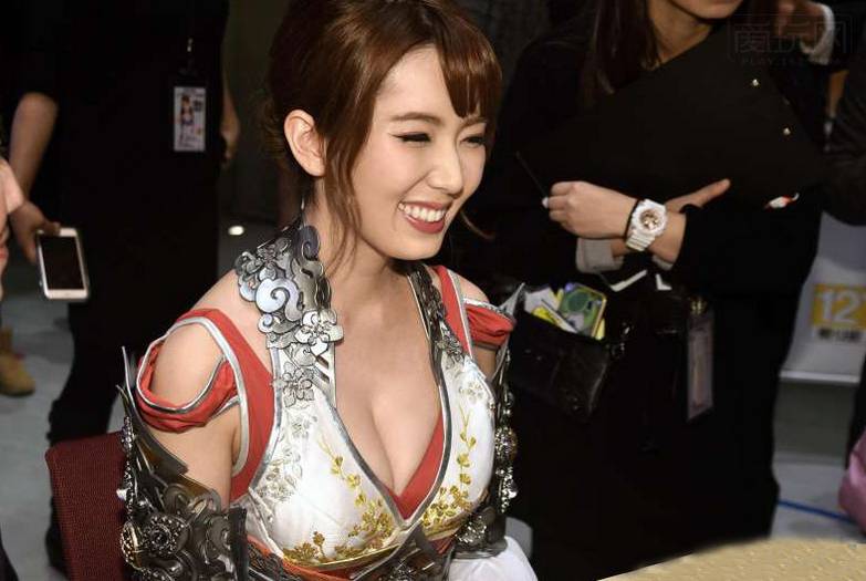 美女波多野结衣Cosplay活动照图片