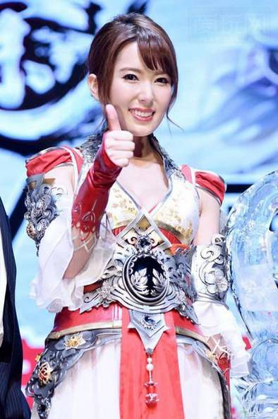 美女波多野结衣Cosplay活动照图片