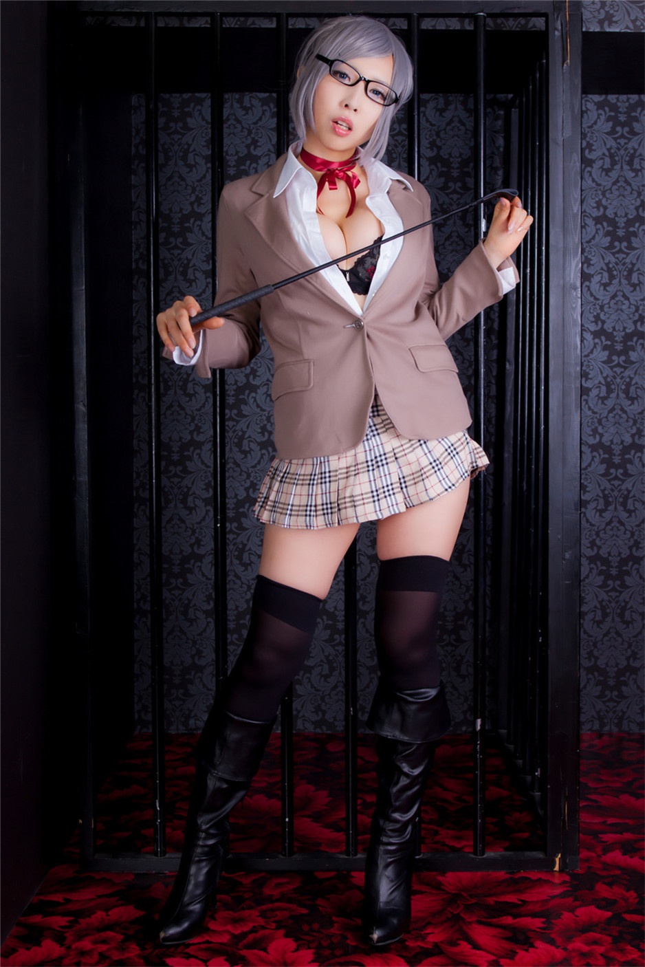 爆乳妹子cosplay性感诱惑写真