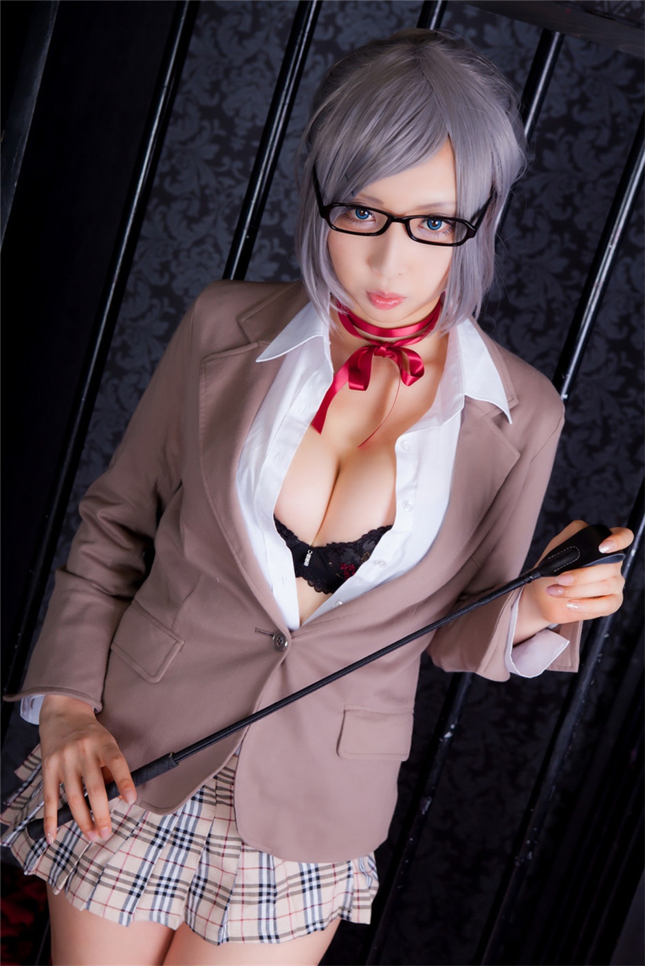 爆乳妹子cosplay性感诱惑写真