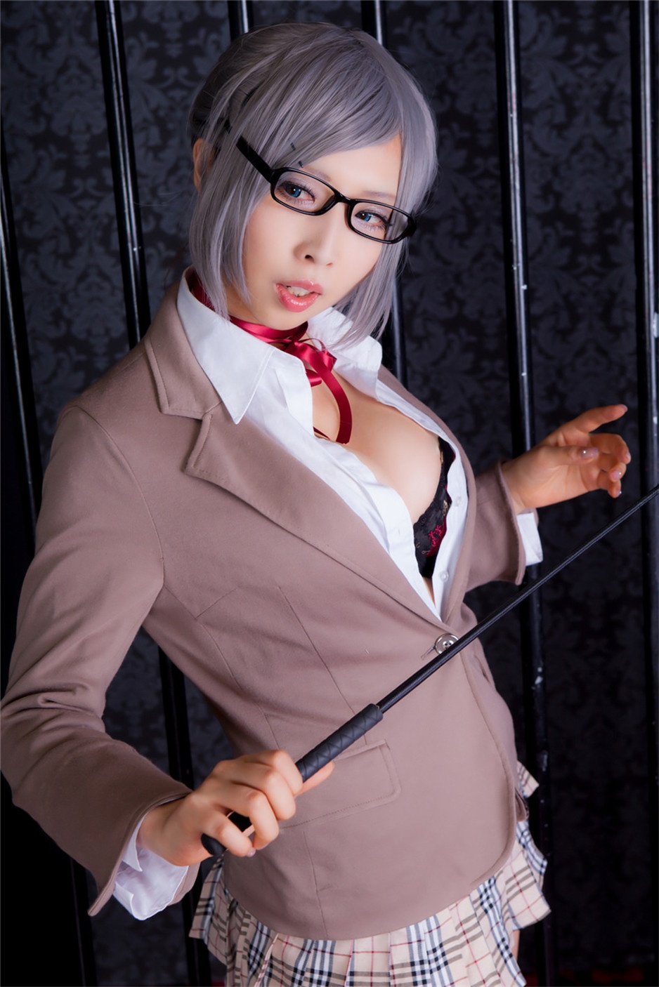 爆乳妹子cosplay性感诱惑写真