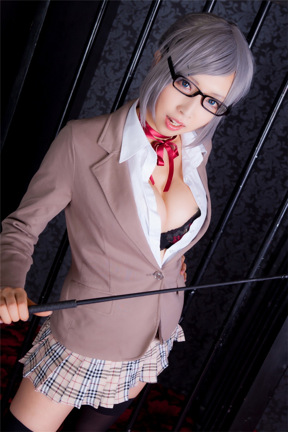 爆乳妹子cosplay性感诱惑写真