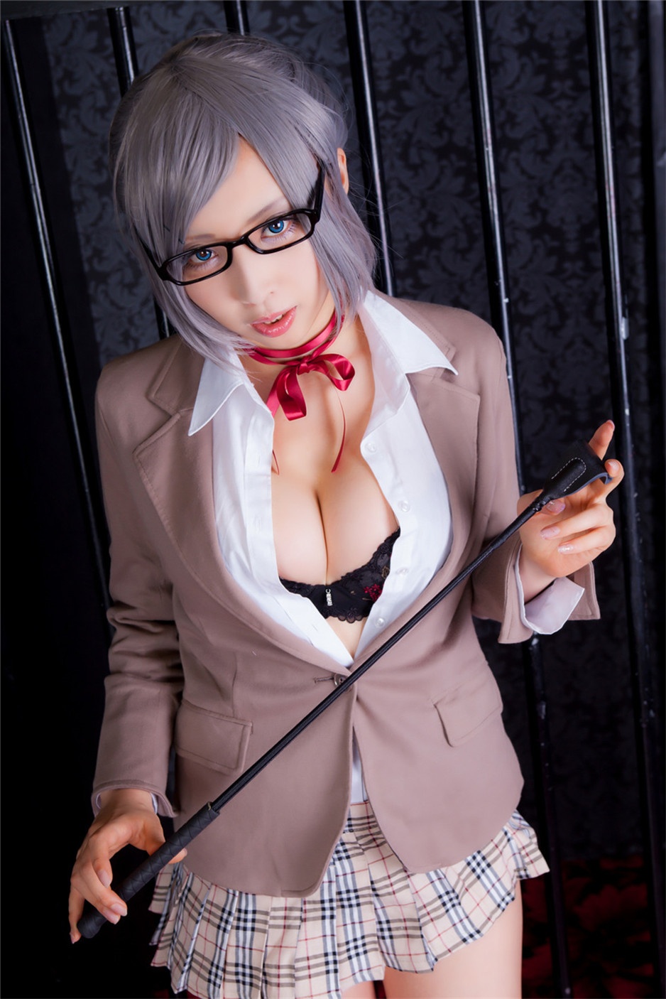 爆乳妹子cosplay性感诱惑写真