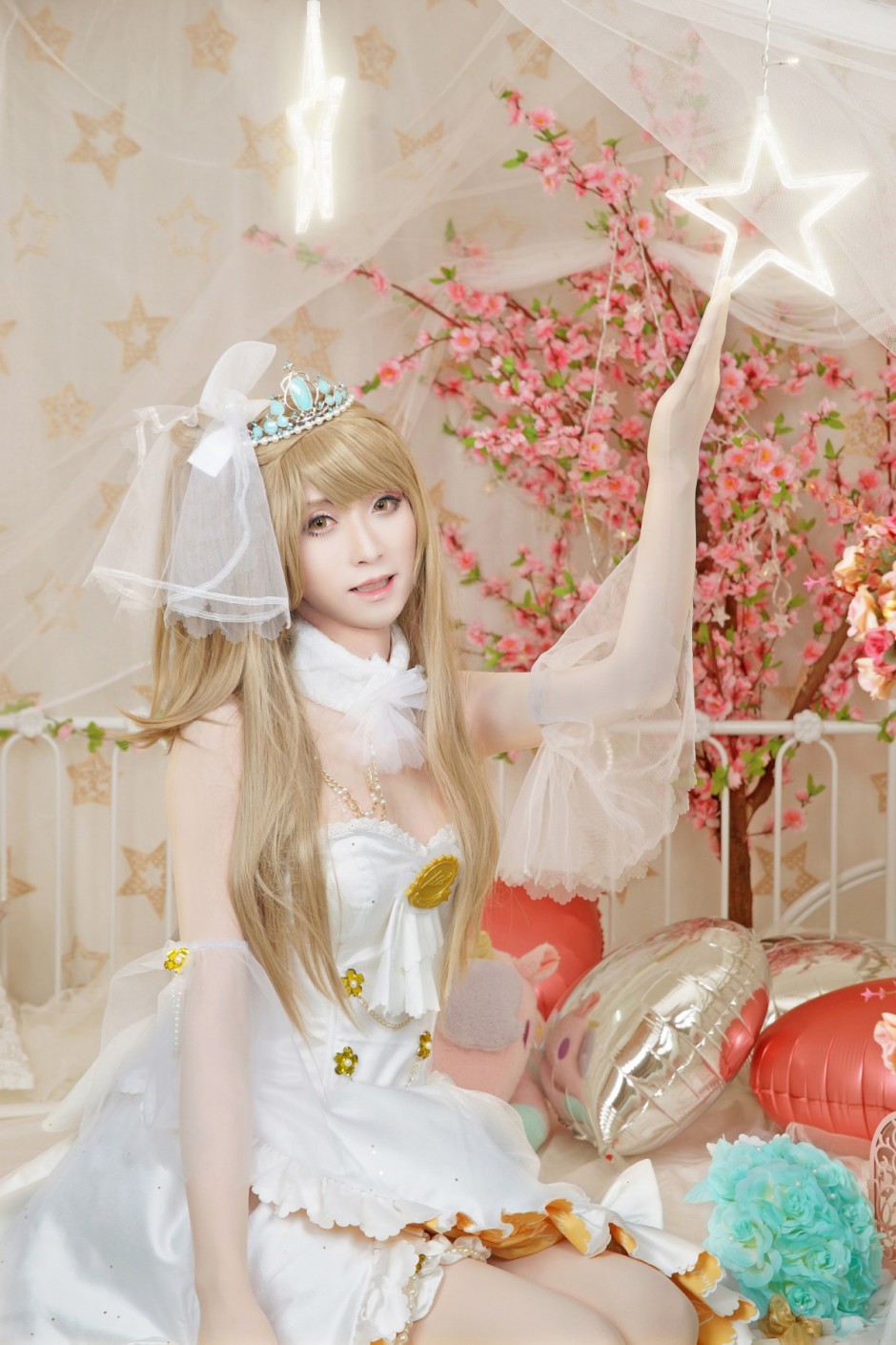 婚纱装南小鸟cosplay图片赏析