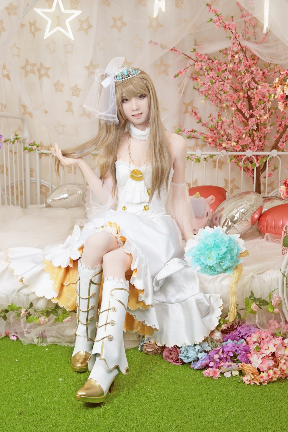 婚纱装南小鸟cosplay图片赏析