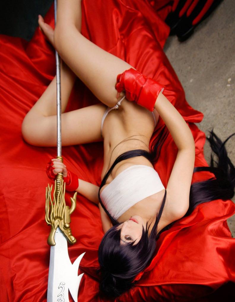 极品身材游戏美女cos图片