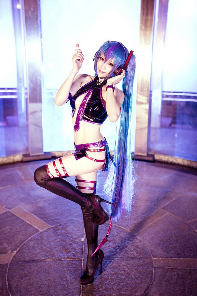 美少女大尺度cos性感高清图片