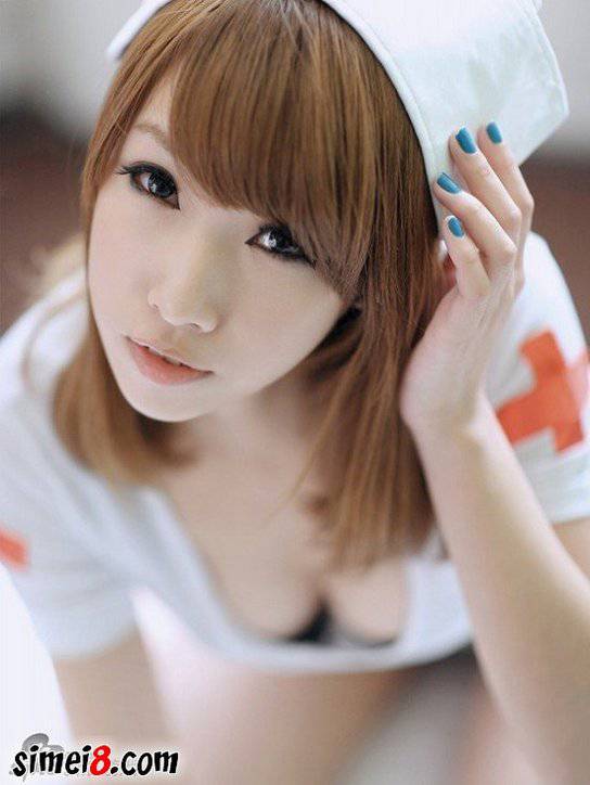 超性感美女Cosplay白衣天使私房照