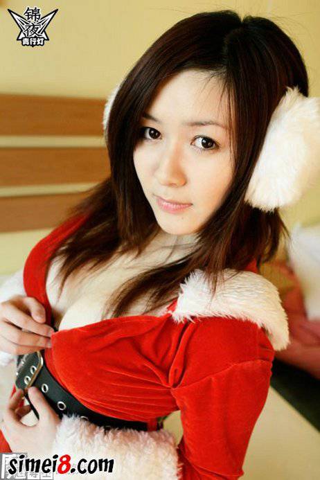 渡边密友圣诞装cos床上诱惑图