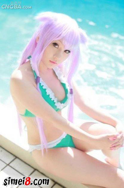 少女泳装Cosplay雾谷希图片