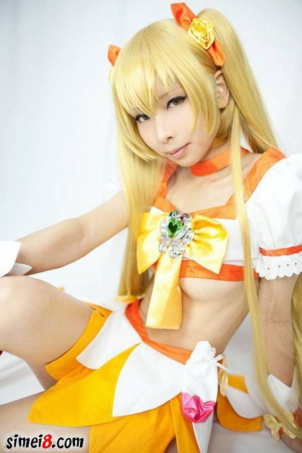 金发动漫少女cosplay私房美照