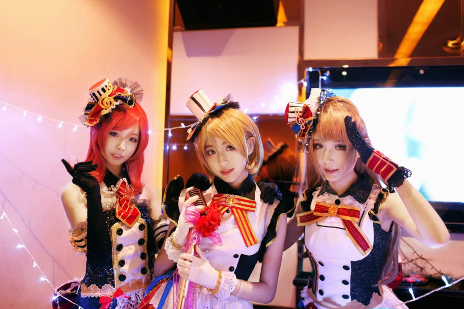 清纯美少女cos南小鸟角色写真精选