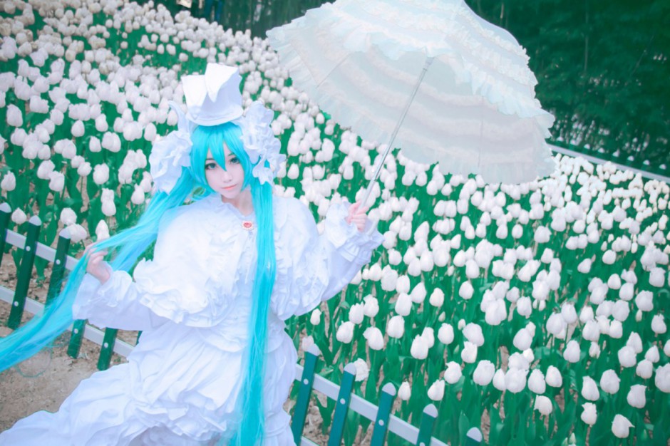 白皙美女甜美cos初音未来写真