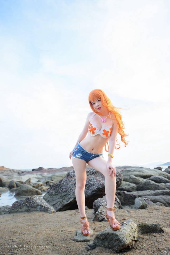 超可爱美少女海滩性感cos美照