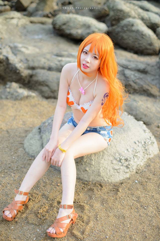 超可爱美少女海滩性感cos美照