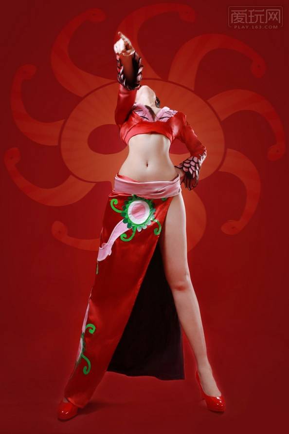 极品长发美女性感cospaly女帝蛇姬