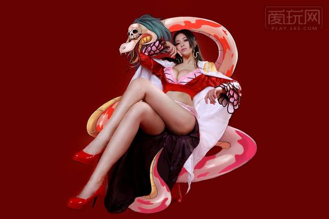 极品长发美女性感cospaly女帝蛇姬