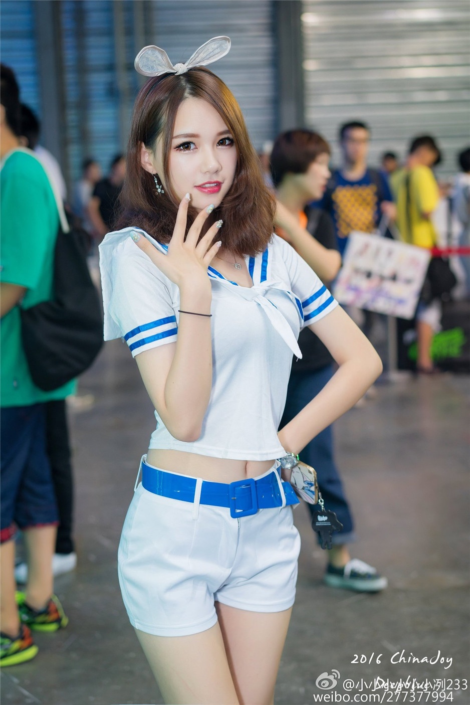 女主播小咧233百变cosplay美图大赏