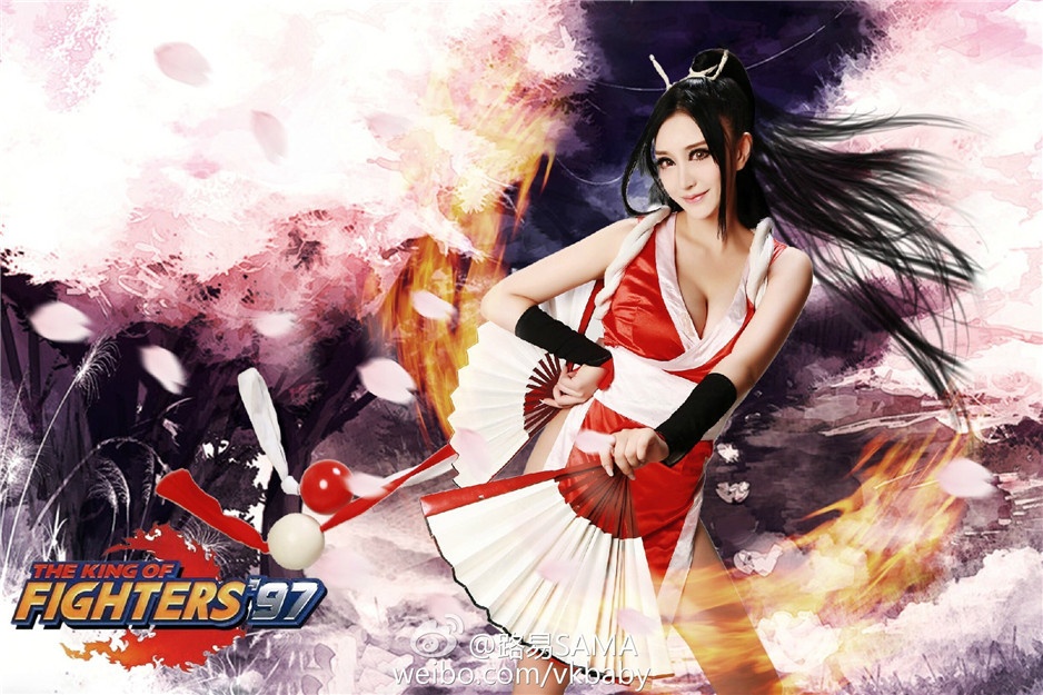 性感Coser路易SAMA最新迷人写真