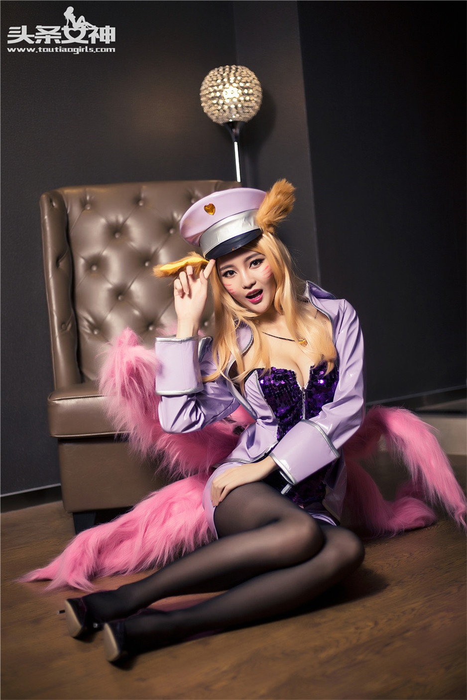 95后嫩模文雪黑丝诱惑性感cosplay写真