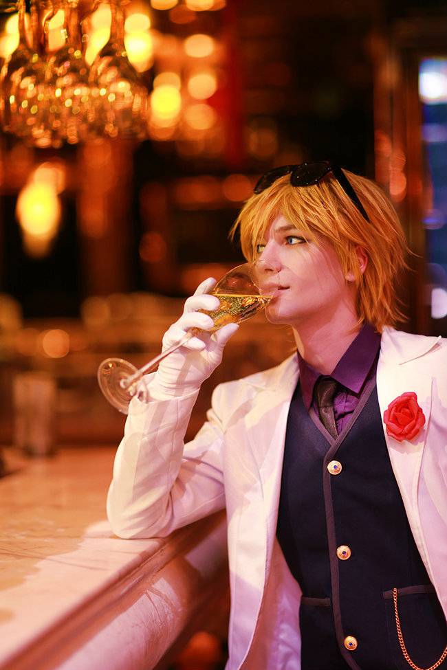 伊泽瑞尔cos乌克兰帅哥完美诠释