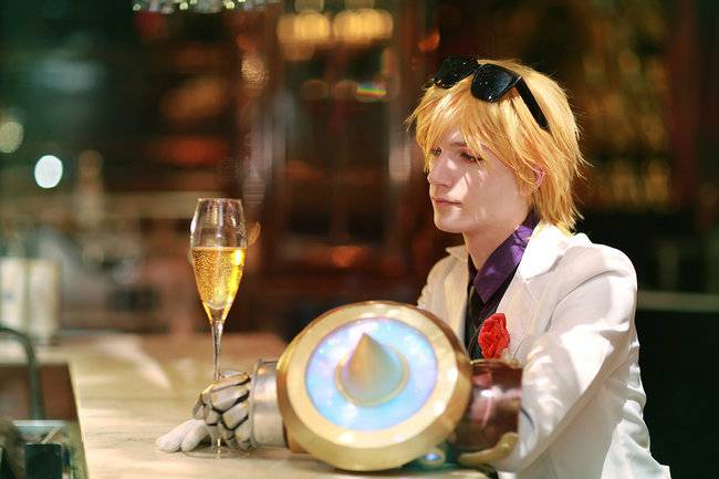 伊泽瑞尔cos乌克兰帅哥完美诠释