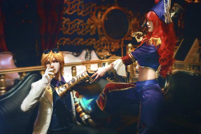 伊泽瑞尔cos乌克兰帅哥完美诠释