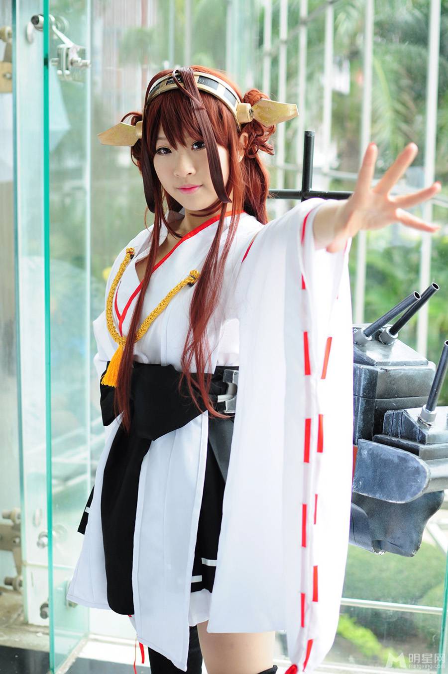 日本漫展性感coser秀丰满上围