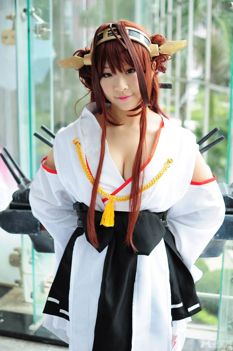 日本漫展性感coser秀丰满上围