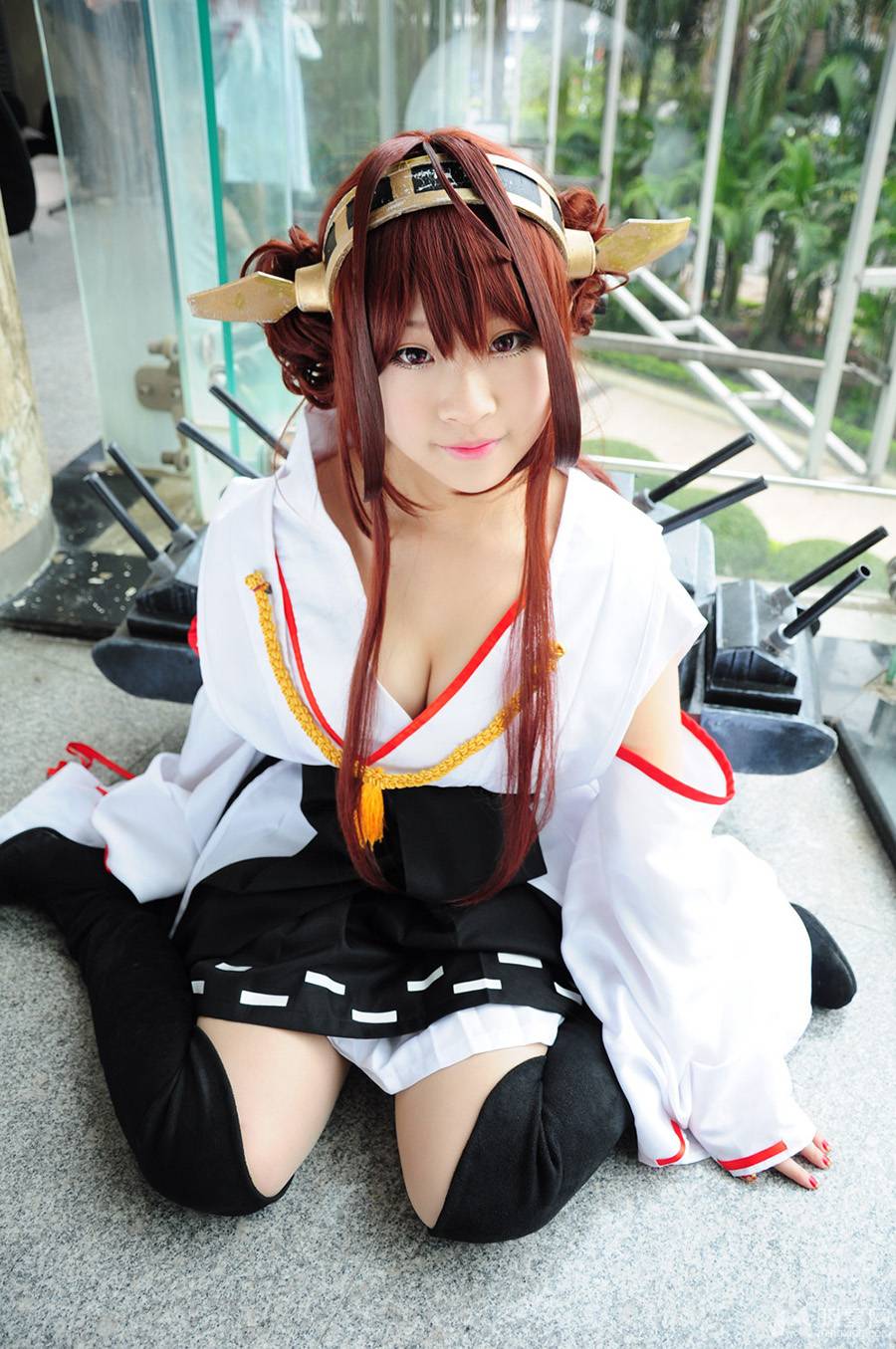 日本漫展性感coser秀丰满上围